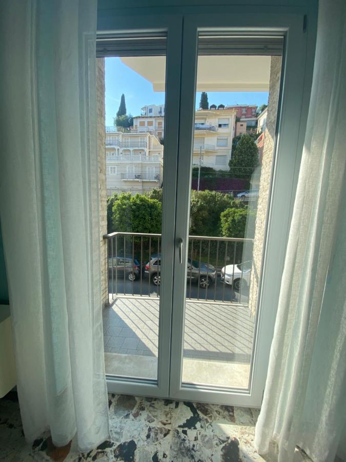 Appartamento Viale Hanbury Alassio